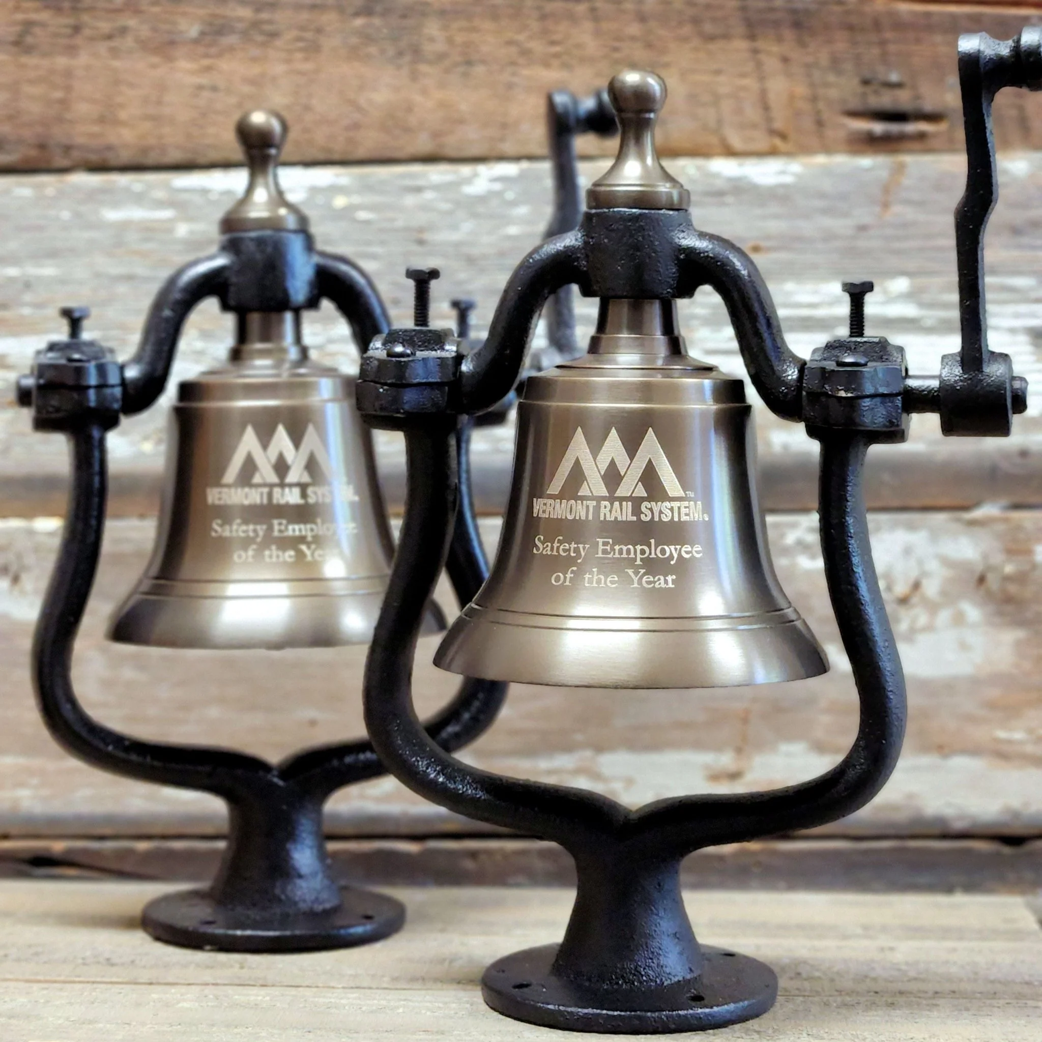 Medium Engravable Antiqued Brass Railroad Bell - Image 3